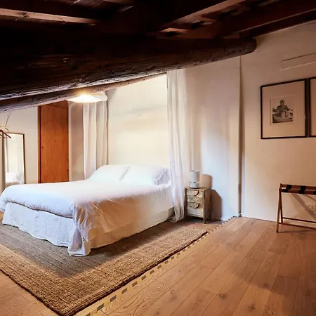 L'abbaino 게스트하우스 *